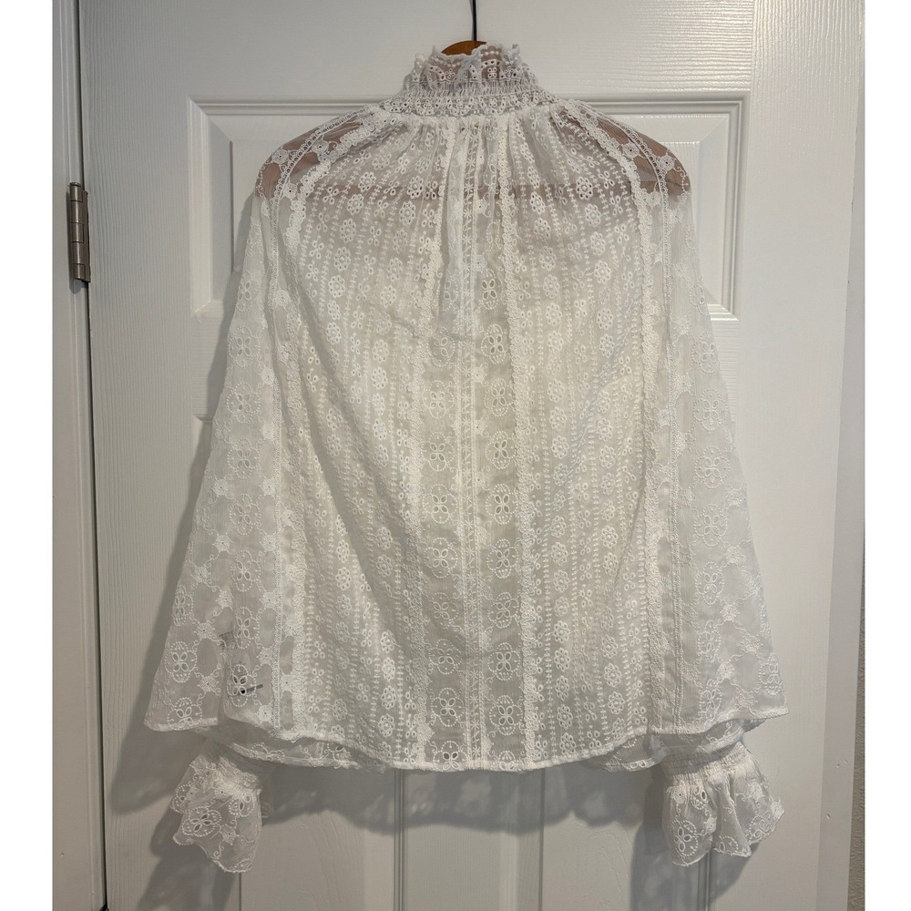 Alice + Olivia Norah White Lace Eyelet Blouse Balloon Sleeves Cottagecore Size M - Picture 3 of 9